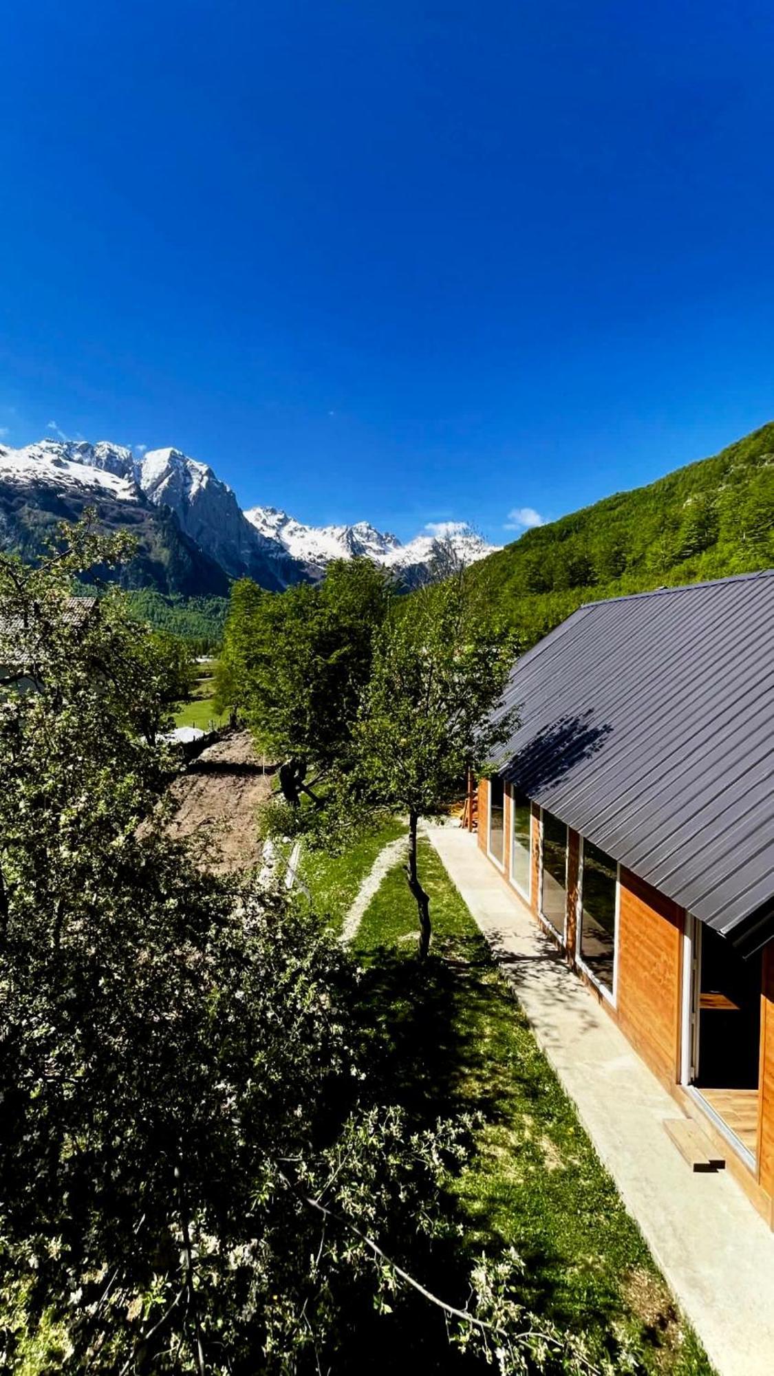 Lazer Cardaku guest house Valbone Exterior foto