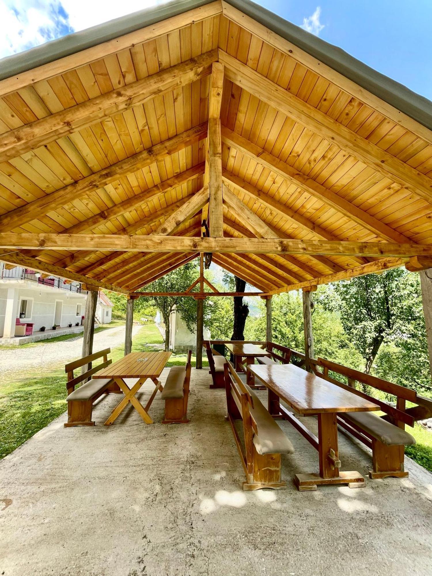 Lazer Cardaku guest house Valbone Exterior foto